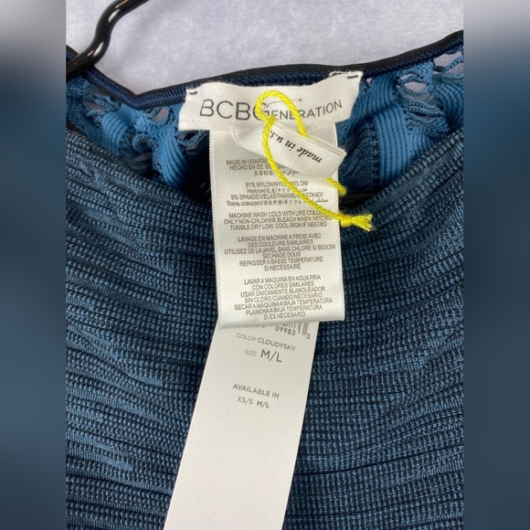 BCBGMAXAZRIA Renee Sheina Jacquard Womnen  Dress Size M/L cut out back - Picture 9 of 9